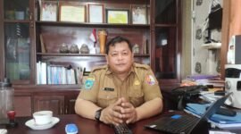 Plt Kepala Dinas Perkebunan Fakfak Widhi Asmoro Jati, ST. MT saat di temui wartawan sultra.tagarutama.com di ruang kerjanya (Dok. sultra.tagarutama.com)