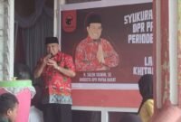 acara syukuran atas pelantikan Haji Saleh Siknun sebagai anggota Dewan Perwakilan Rakyat (DPR) Papua Barat untuk periode 2024-2029. Acara ini berlangsung pada hari Sabtu, 5 Oktober 2024, di Posko Tikar Rasa, Jalan Warahmade, Kelurahan Danaweria. (Dok. sultra.tagarutama.com)